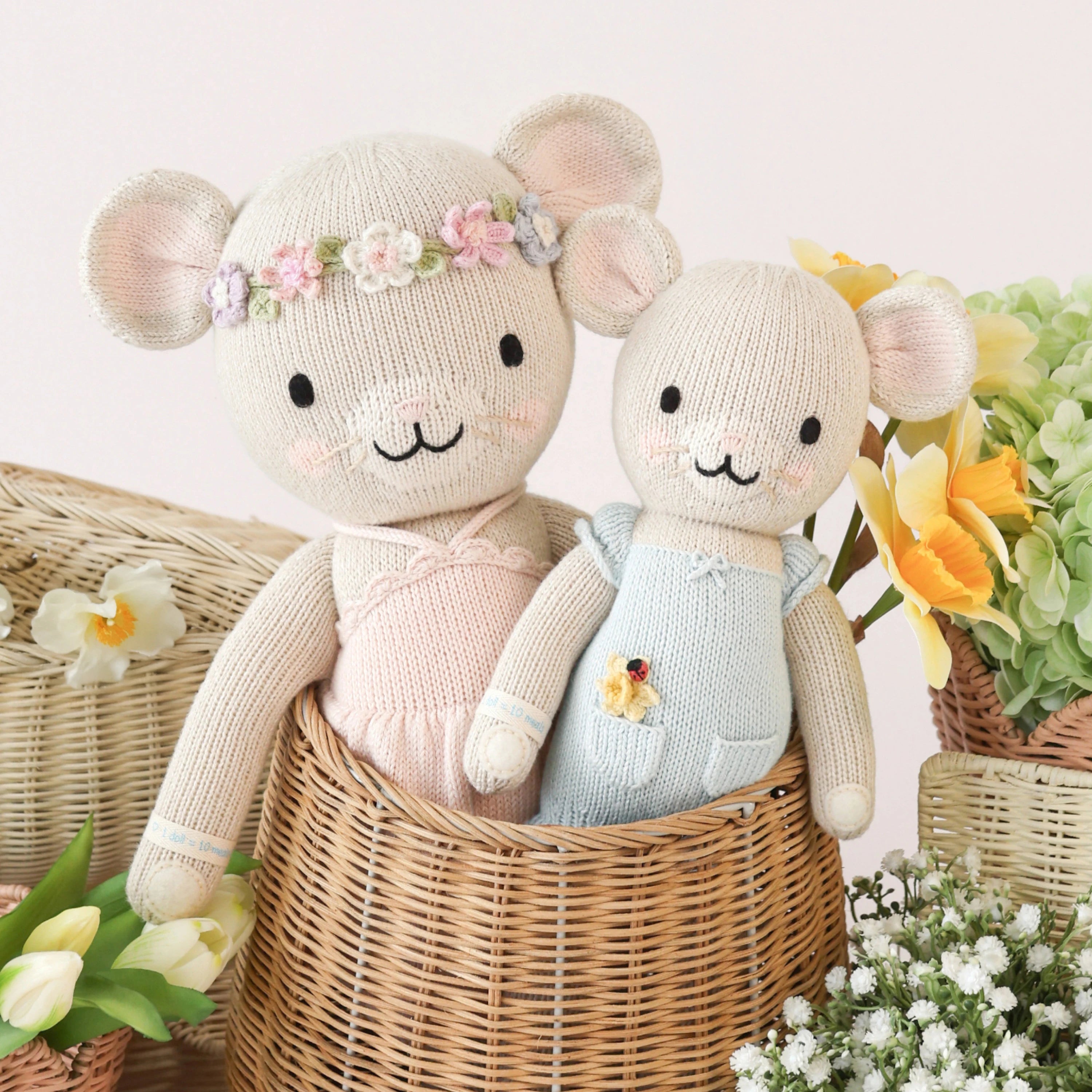 Cuddle and Kind Emma the Mouse