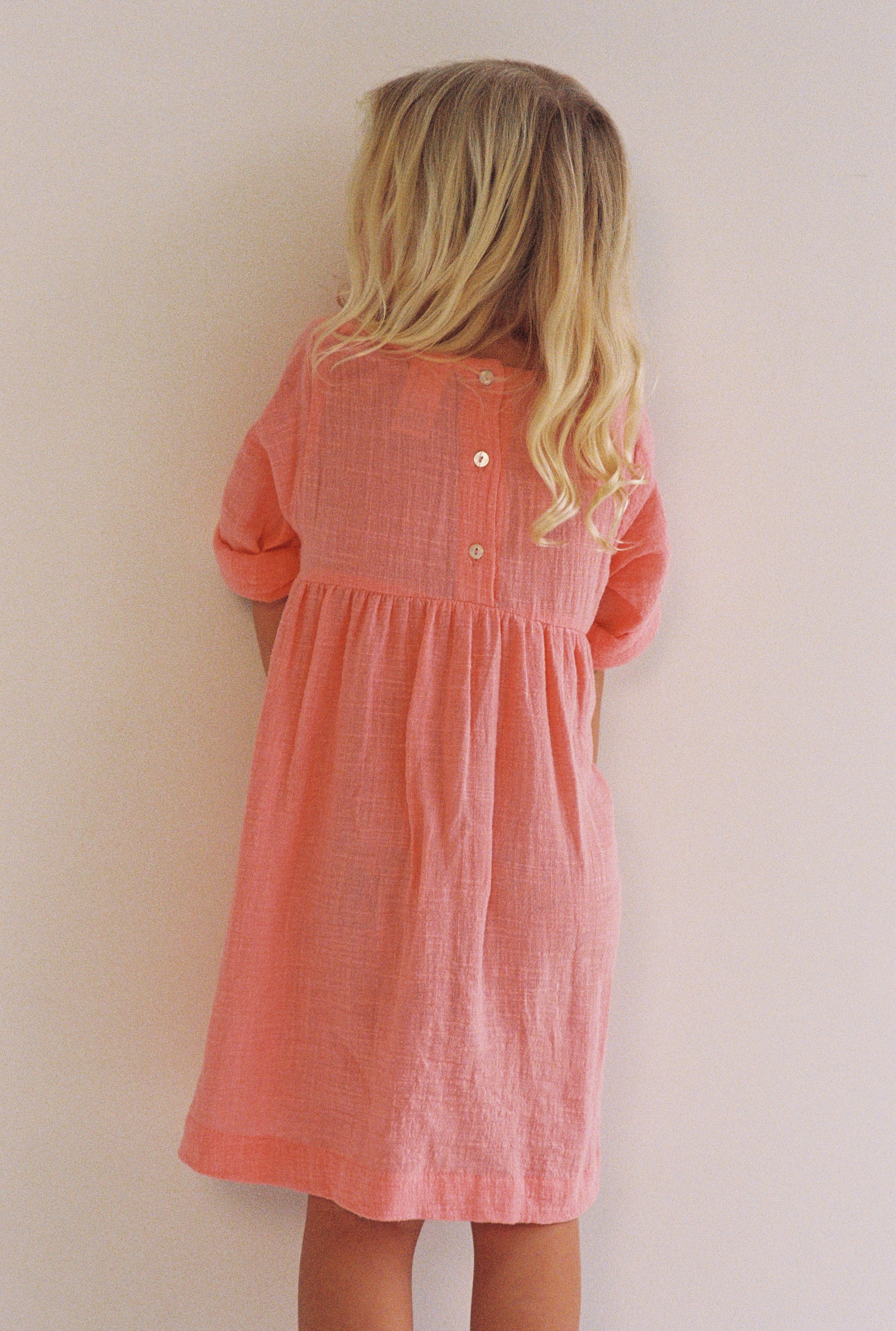 Illoura Koa Dress (flamingo)