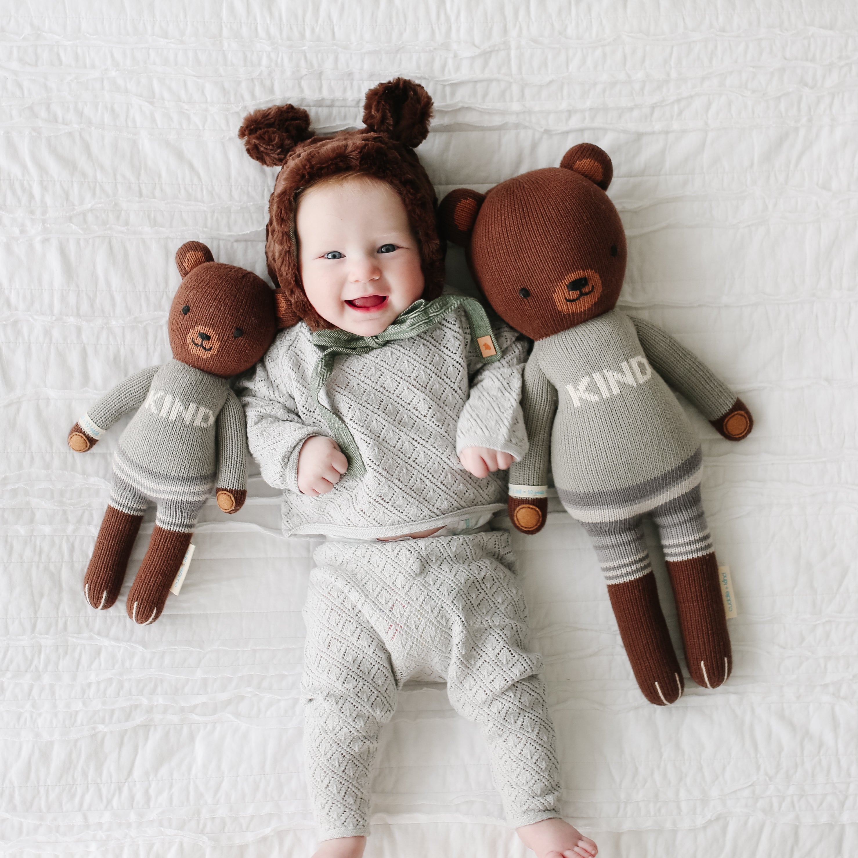 Cuddle and Kind Oliver the Bear