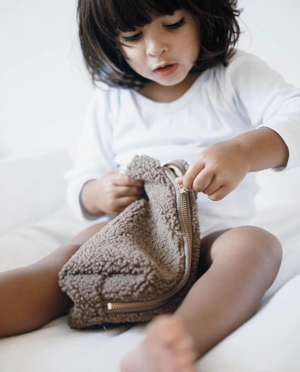 Studio Noos Teddy Pouch (brown)