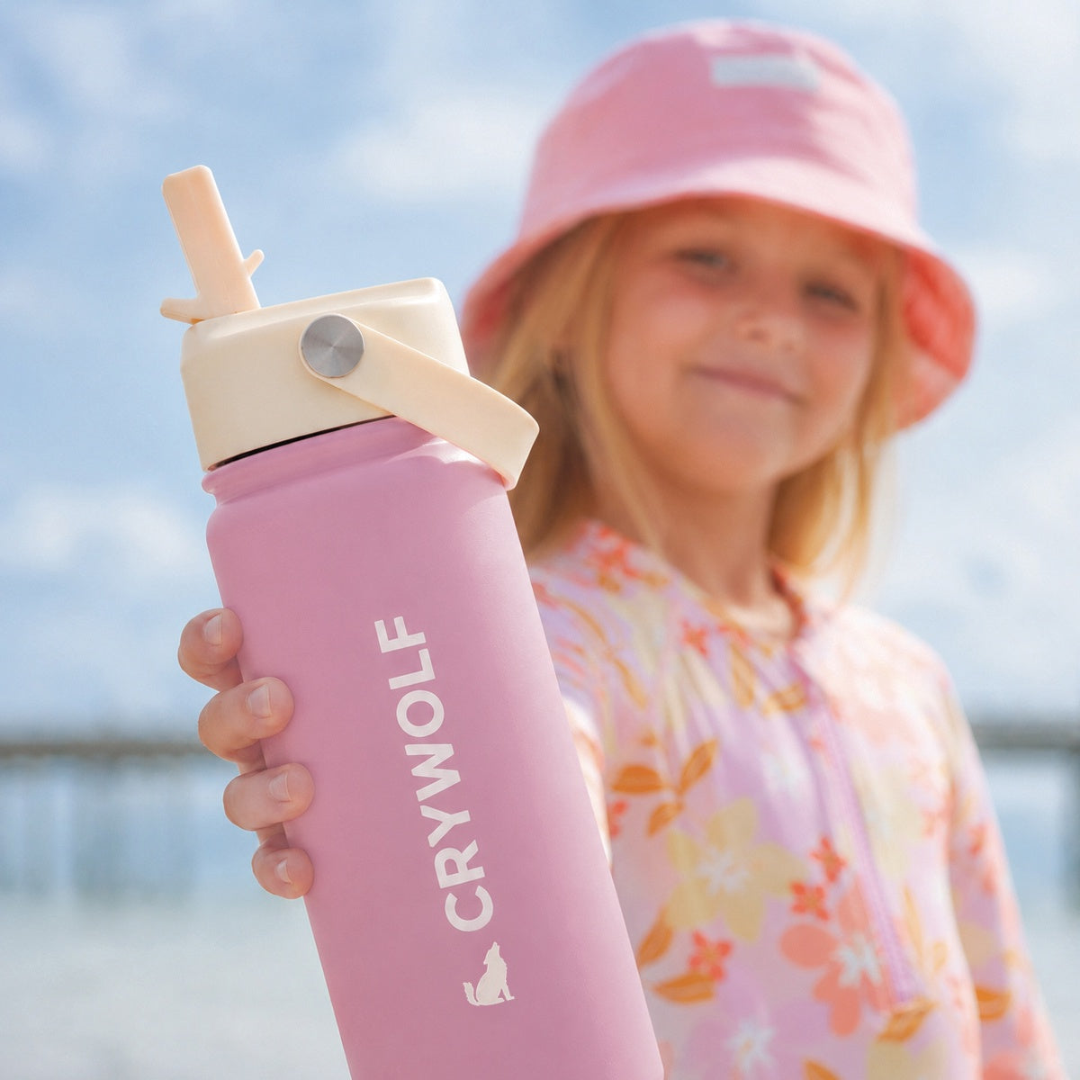 Crywolf Drink Bottle 545ml (hibiscus)