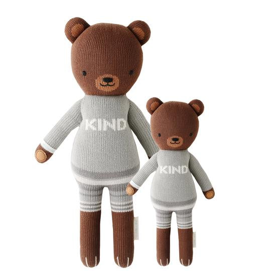Cuddle and Kind Oliver the Bear