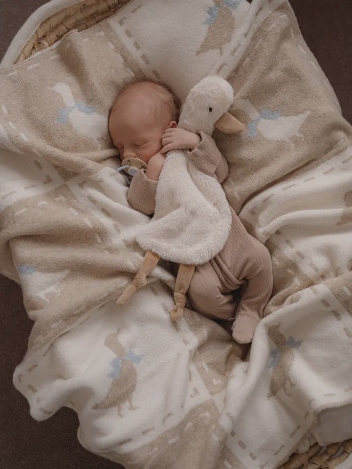 Pop Ya Tot Goosey Gander Knitted Blanket