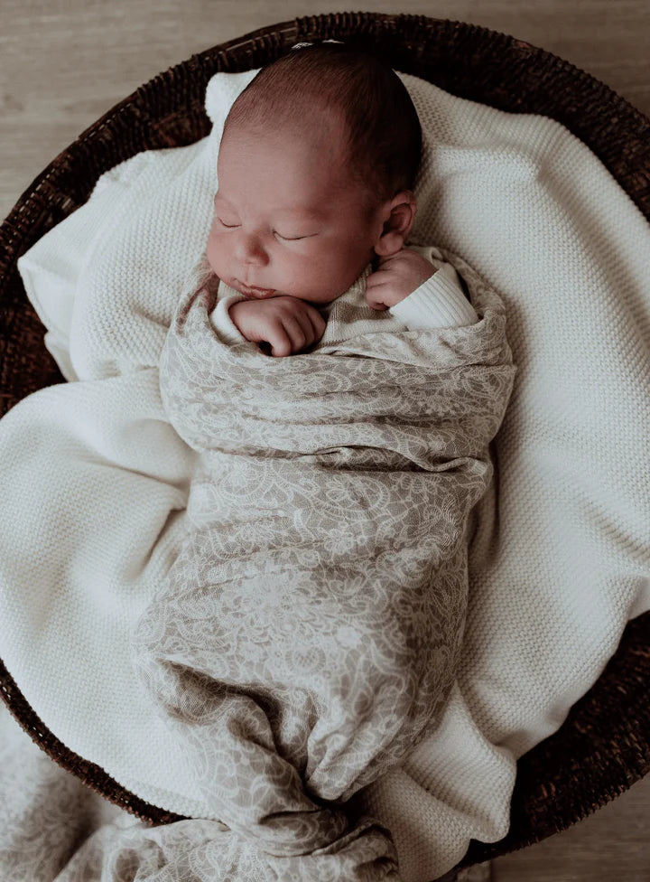 Pop Ya Tot Swaddle (chantilly lace)