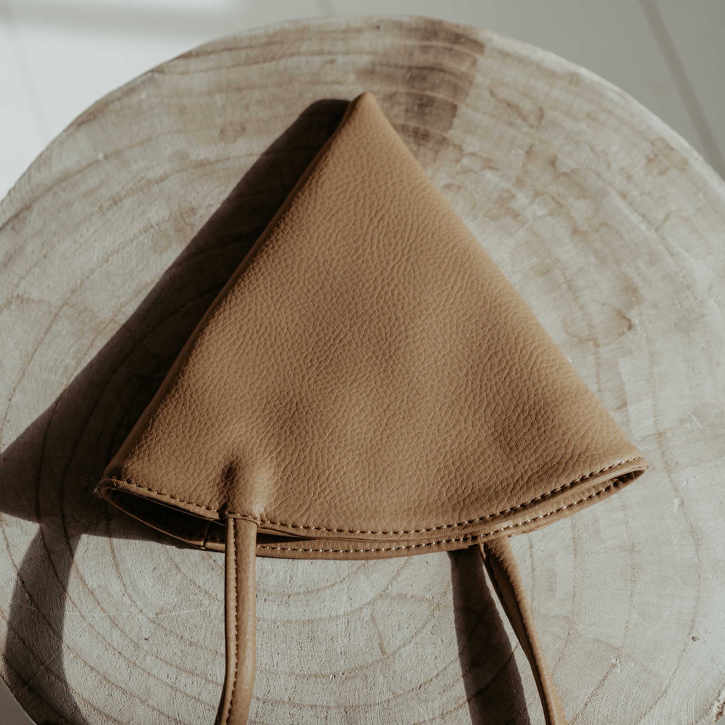 Baisik Party Hat (tan)